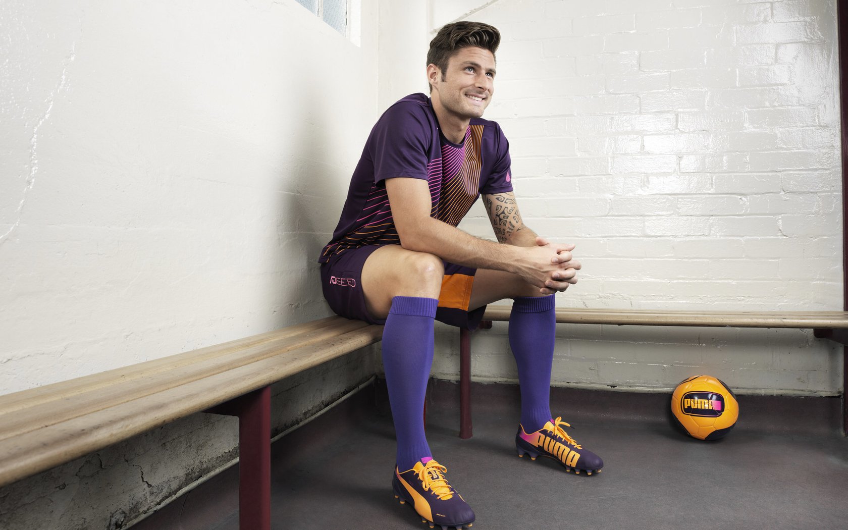 西班牙德比大战：豪门对决点燃赛场激情，西班牙足球德比